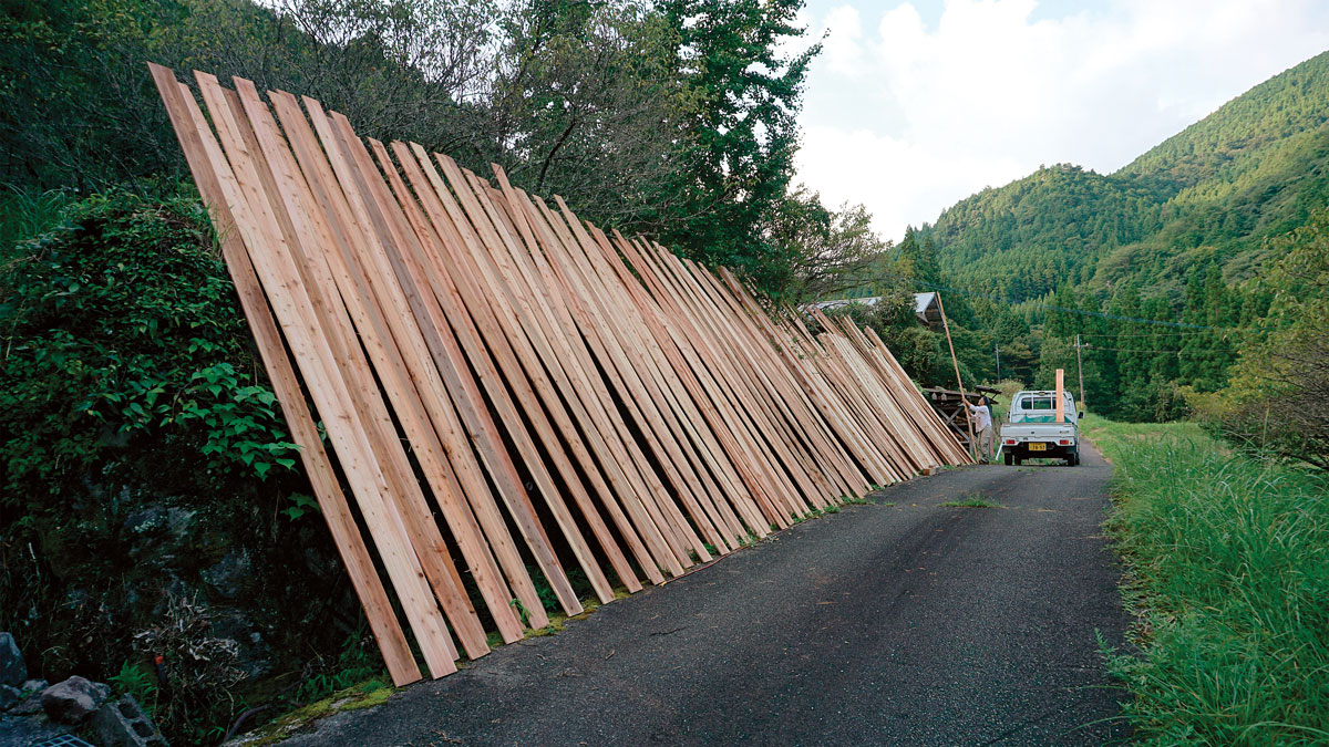 Set out to dry. Master carpenters in Japan are traditionally responsible for most of the tasks an architect would undertake in the West as well as all the timber preparation, including the stock, joinery, and construction. 